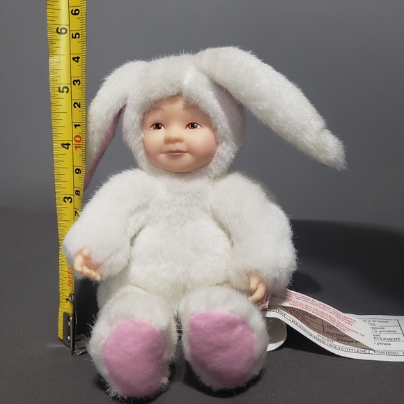 Vintage 1999 Anne Geddes collectible bunny doll with brown eyes - Picture 8 of 8
